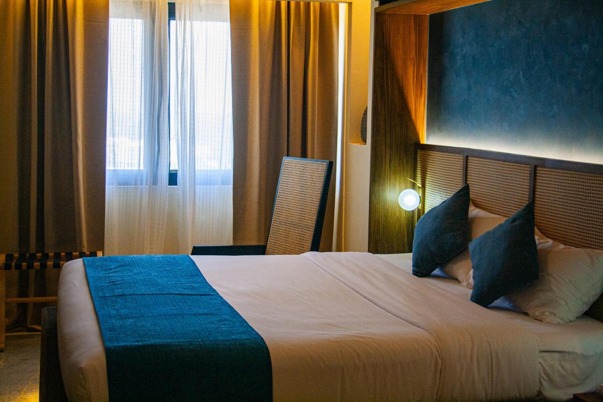 Elijah Hotel Dasmarinas Eksteriør bilde